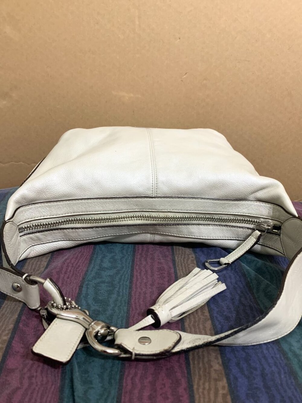 COACH White Pearlized Pebbled Leather AVERY Hobo F23960 - Picture 7 of 15